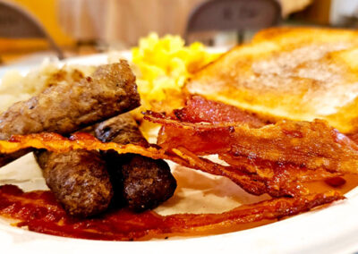 Breakfast tables at the Northern Inn